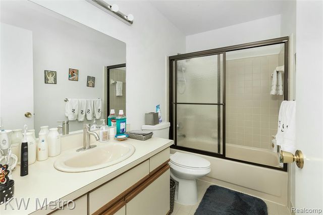 6129 Westbrooke Drive, West Bloomfield, MI 48322