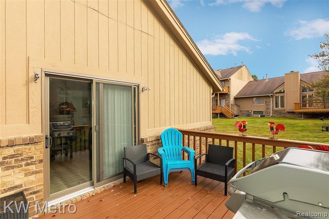 6129 Westbrooke Drive, West Bloomfield, MI 48322