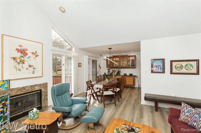 6129 Westbrooke Drive, West Bloomfield, MI 48322