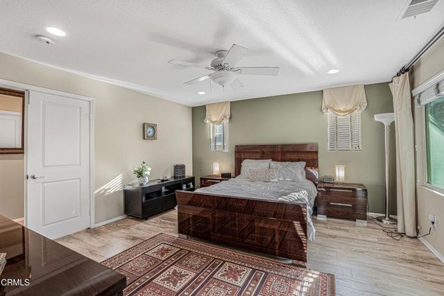 631 Clearwater Creek Drive, Thousand Oaks, CA 91320