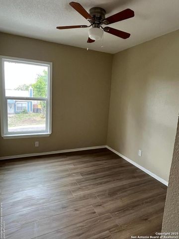 4070 Sunrise Pass, San Antonio, TX 78244