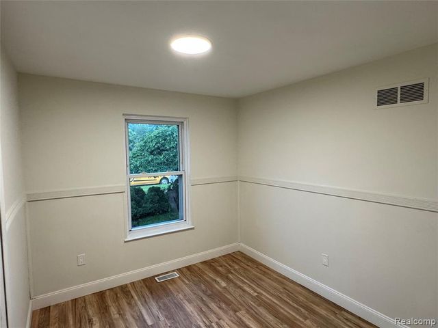 42113 Clayton Street, Clinton Township, MI 48038