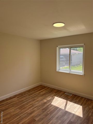 42113 Clayton Street, Clinton Township, MI 48038