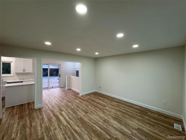 42113 Clayton Street, Clinton Township, MI 48038