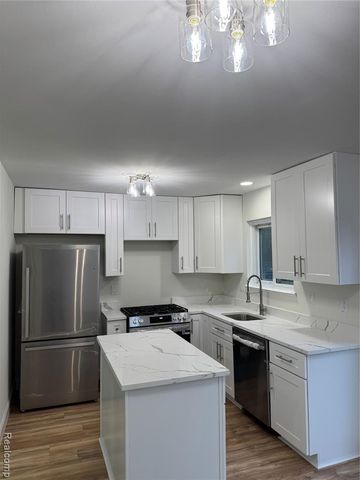 42113 Clayton Street, Clinton Township, MI 48038