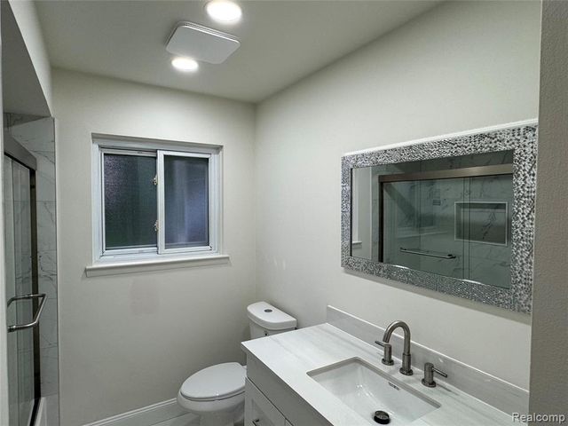 42113 Clayton Street, Clinton Township, MI 48038