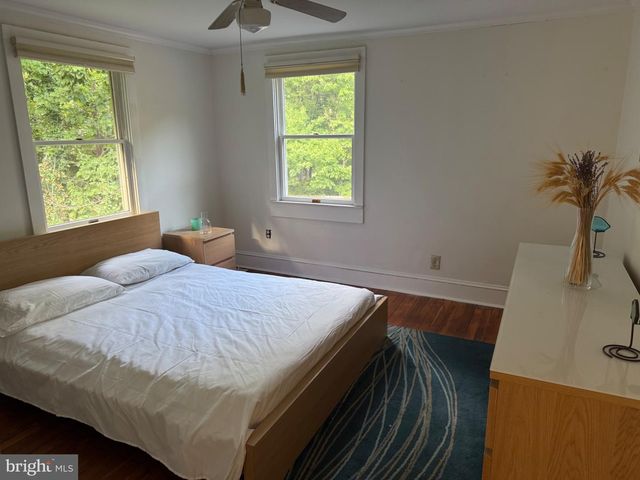308 W PAGES LN, Moorestown, NJ 08057