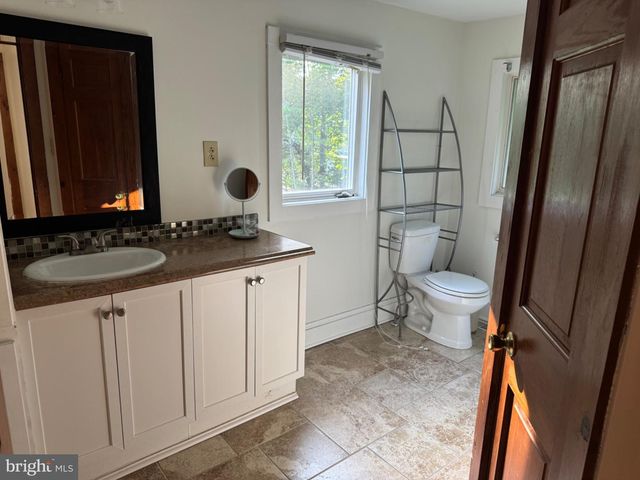 308 W PAGES LN, Moorestown, NJ 08057
