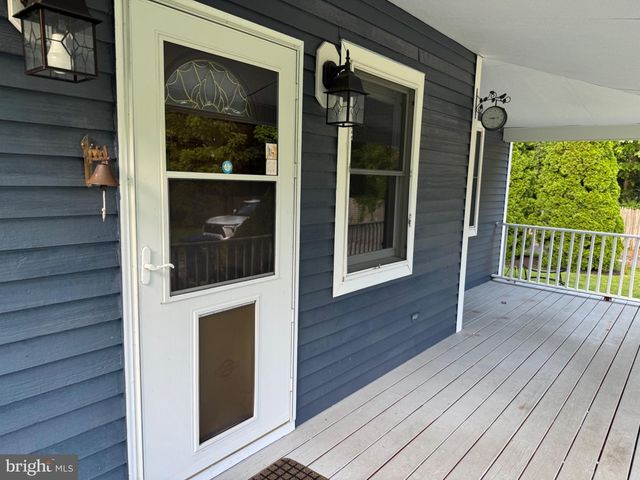 308 W PAGES LN, Moorestown, NJ 08057