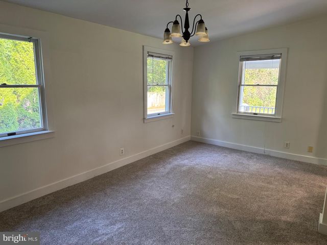 308 W PAGES LN, Moorestown, NJ 08057