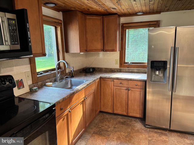 308 W PAGES LN, Moorestown, NJ 08057