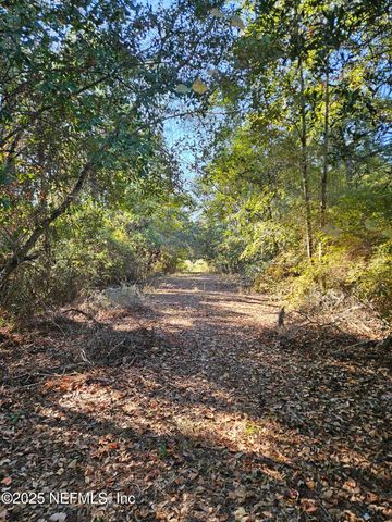 306 LAKESHORE Drive, Starke, FL 32091