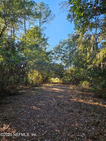 306 LAKESHORE Drive, Starke, FL 32091