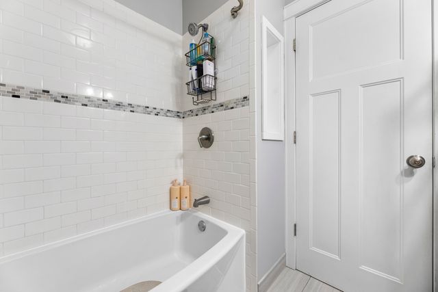 432 Winston Lane, Chicago Heights, IL 60411