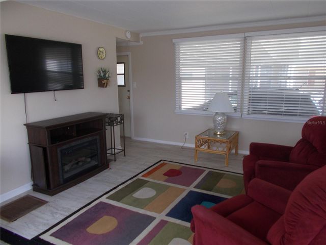 5533 HOLIDAY PARK BOULEVARD, North Port, FL 34287