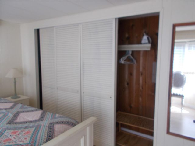 5533 HOLIDAY PARK BOULEVARD, North Port, FL 34287