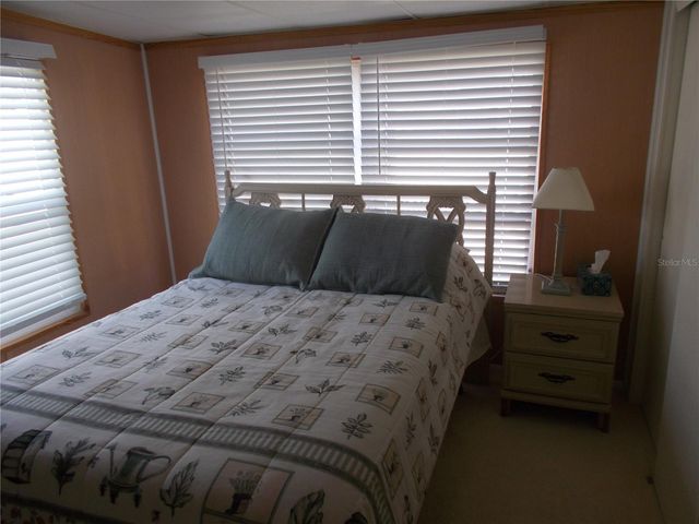 5533 HOLIDAY PARK BOULEVARD, North Port, FL 34287