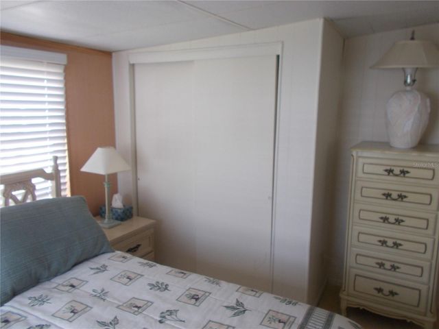 5533 HOLIDAY PARK BOULEVARD, North Port, FL 34287