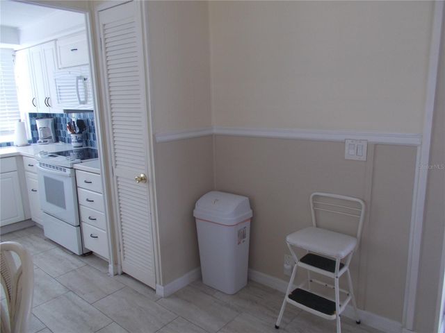 5533 HOLIDAY PARK BOULEVARD, North Port, FL 34287