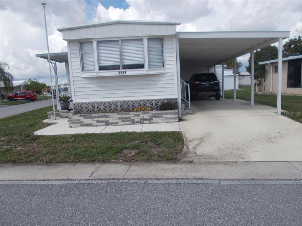 5533 HOLIDAY PARK BOULEVARD, North Port, FL 34287