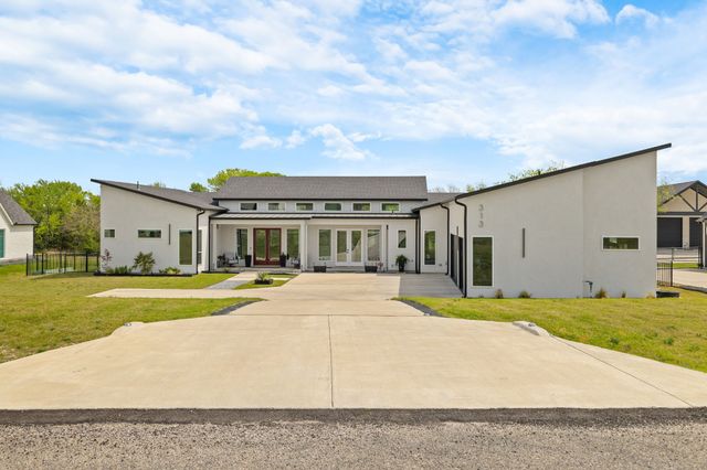 313 Ryker Lane, Gunter, TX 75058