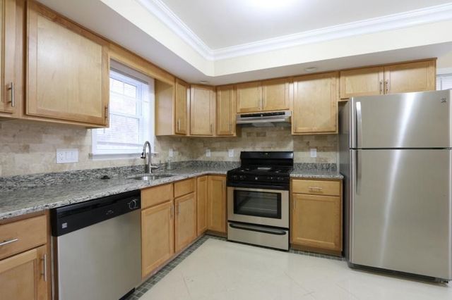 6 Guild St 6, Boston, MA 02119