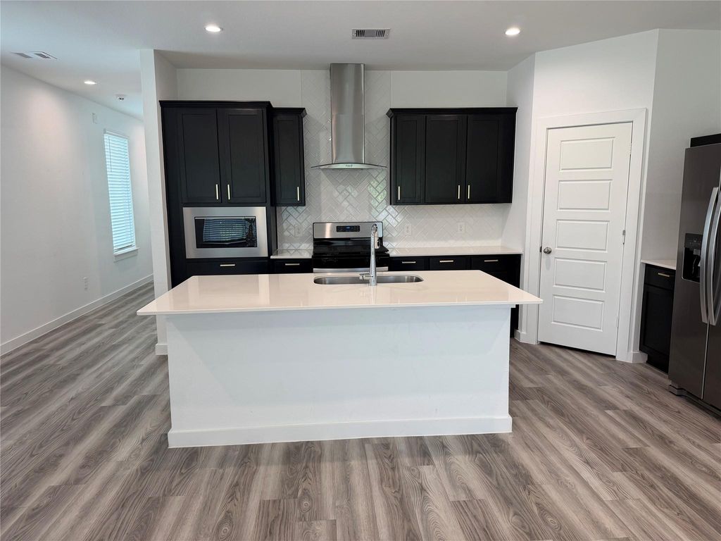 3225 Creston Gate Drive, Houston, TX 77047
