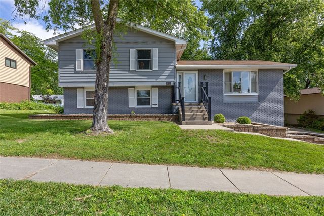 131 Penfro Drive, Iowa City, IA 52246