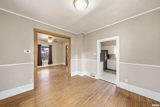 1126 W GILBERT Avenue, Peoria, IL 61604