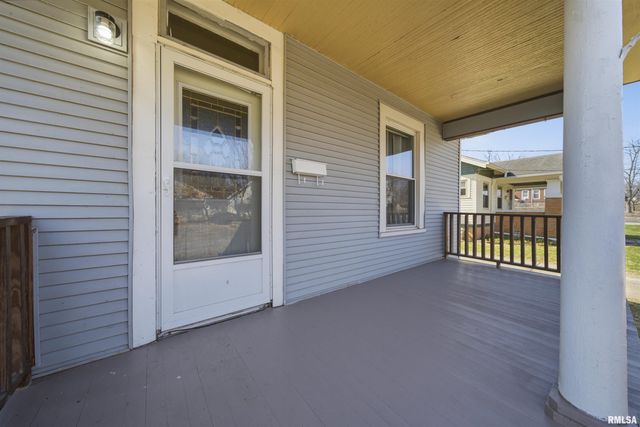 1126 W GILBERT Avenue, Peoria, IL 61604