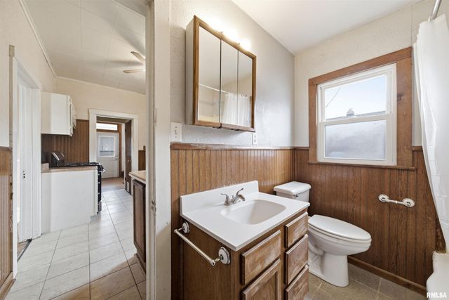 1126 W GILBERT Avenue, Peoria, IL 61604