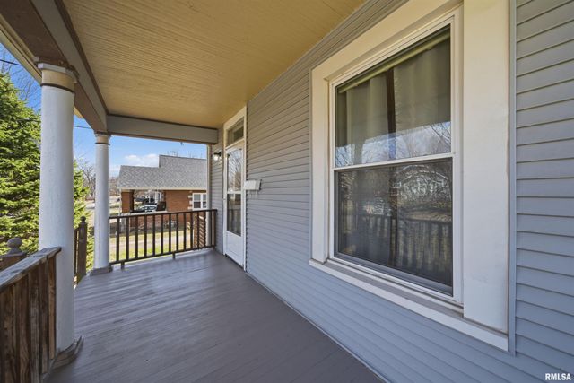 1126 W GILBERT Avenue, Peoria, IL 61604