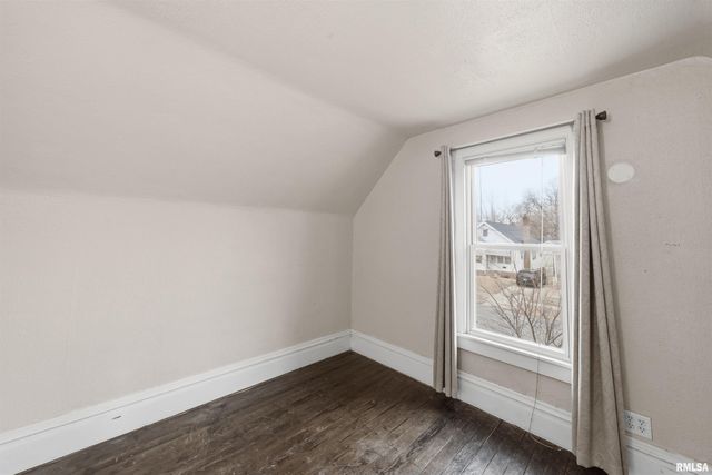 1126 W GILBERT Avenue, Peoria, IL 61604