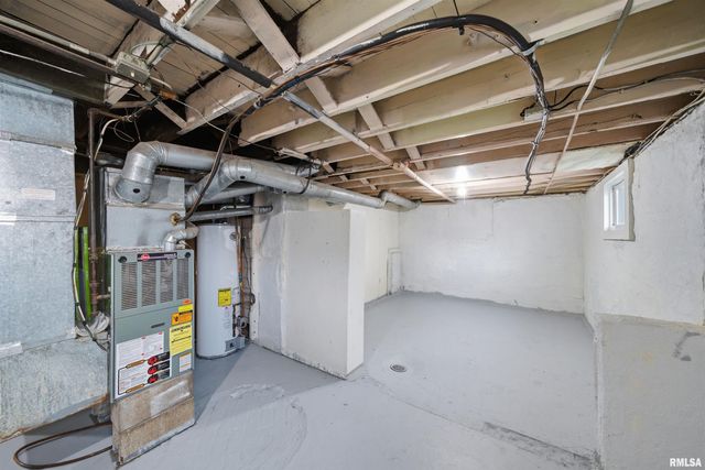 1126 W GILBERT Avenue, Peoria, IL 61604