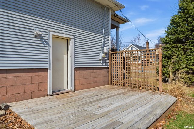 1126 W GILBERT Avenue, Peoria, IL 61604