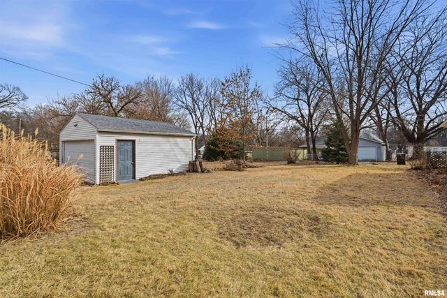 1126 W GILBERT Avenue, Peoria, IL 61604