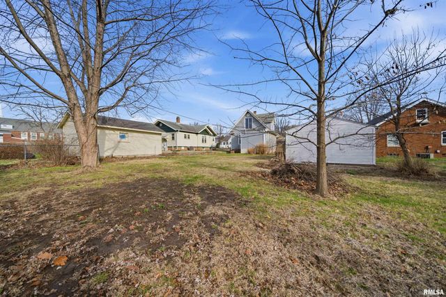 1126 W GILBERT Avenue, Peoria, IL 61604