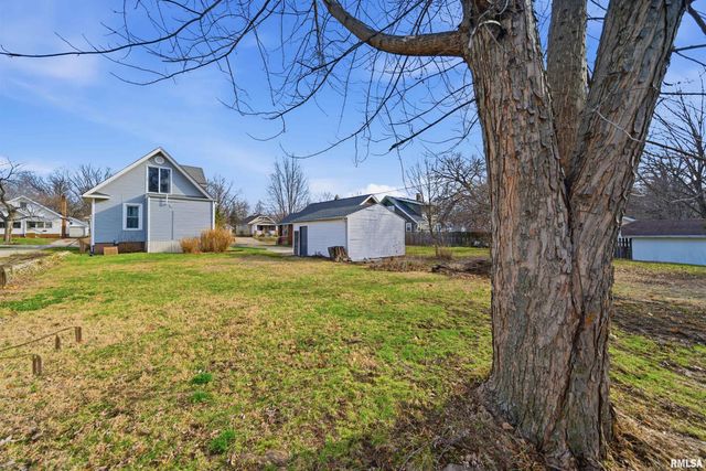 1126 W GILBERT Avenue, Peoria, IL 61604