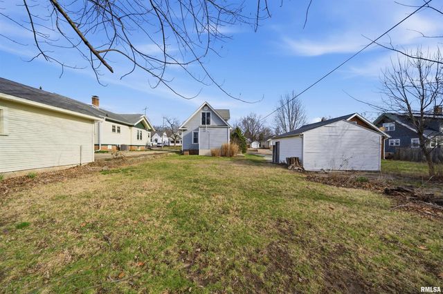 1126 W GILBERT Avenue, Peoria, IL 61604