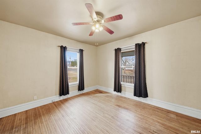 1126 W GILBERT Avenue, Peoria, IL 61604