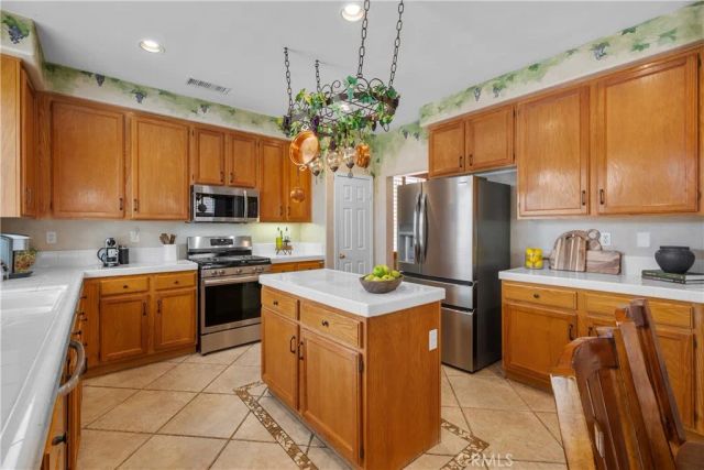20206 Soladera Way, Canyon Country, CA 91351