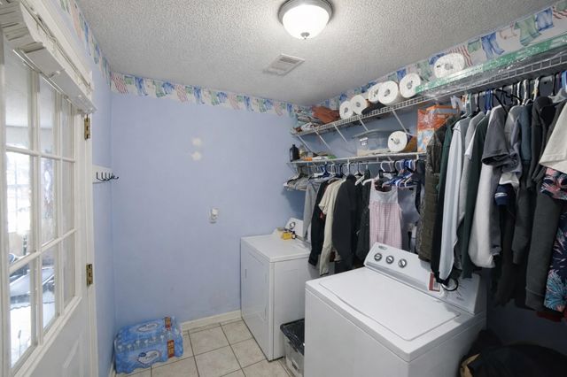 586 WYLIE DR, Brighton, TN 38011