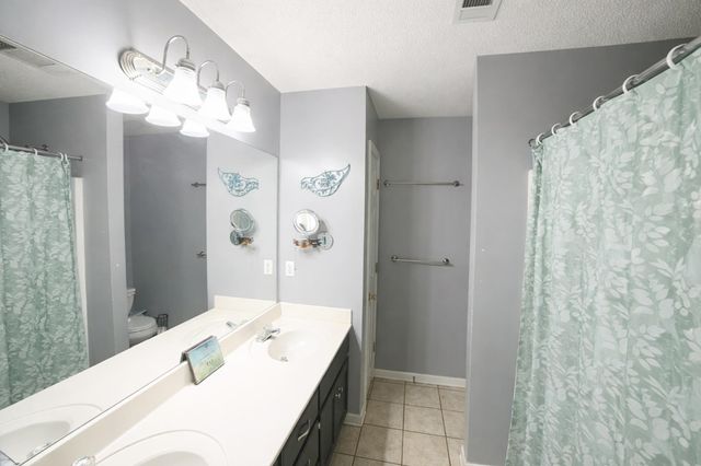 586 WYLIE DR, Brighton, TN 38011