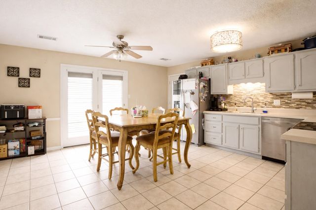 586 WYLIE DR, Brighton, TN 38011