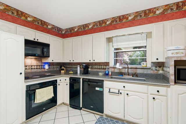 4574 N State Highway 121, Bonham, TX 75418