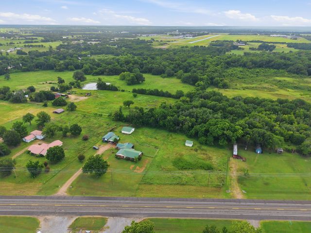 4574 N State Highway 121, Bonham, TX 75418