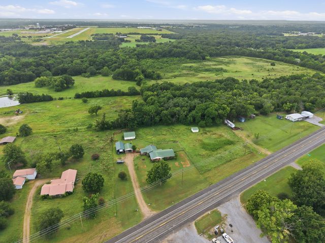 4574 N State Highway 121, Bonham, TX 75418