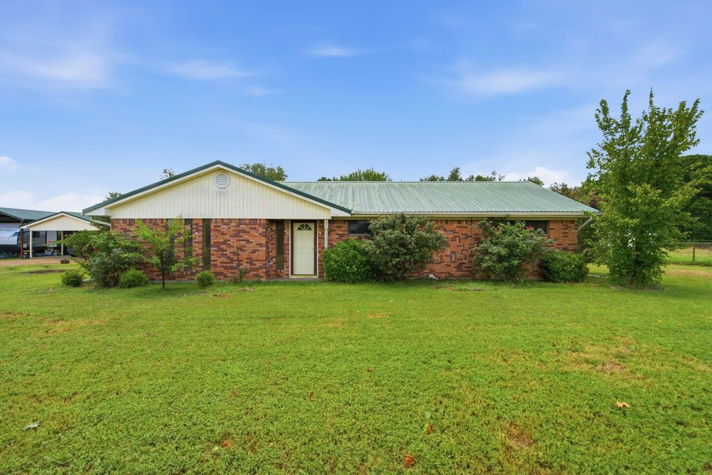 4574 N State Highway 121, Bonham, TX 75418
