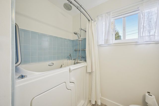 225 E Richmond Ave, Richmond, CA 94801