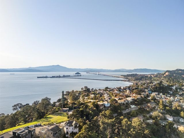 225 E Richmond Ave, Richmond, CA 94801